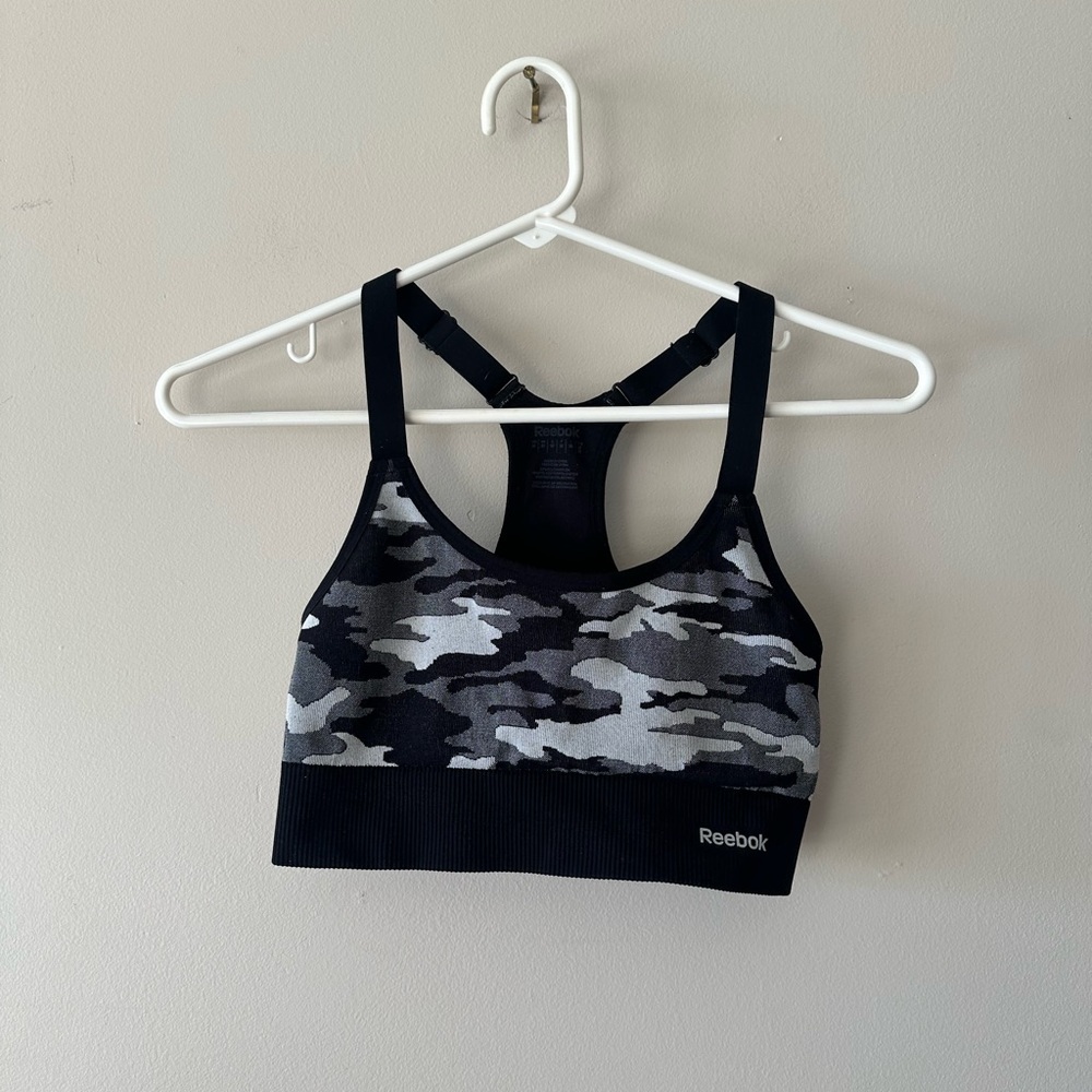Women’s Reebok black camo sports bra medium